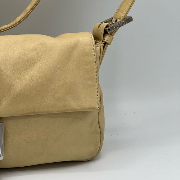 Fendi Leather Baguette - Picture 3 of 9